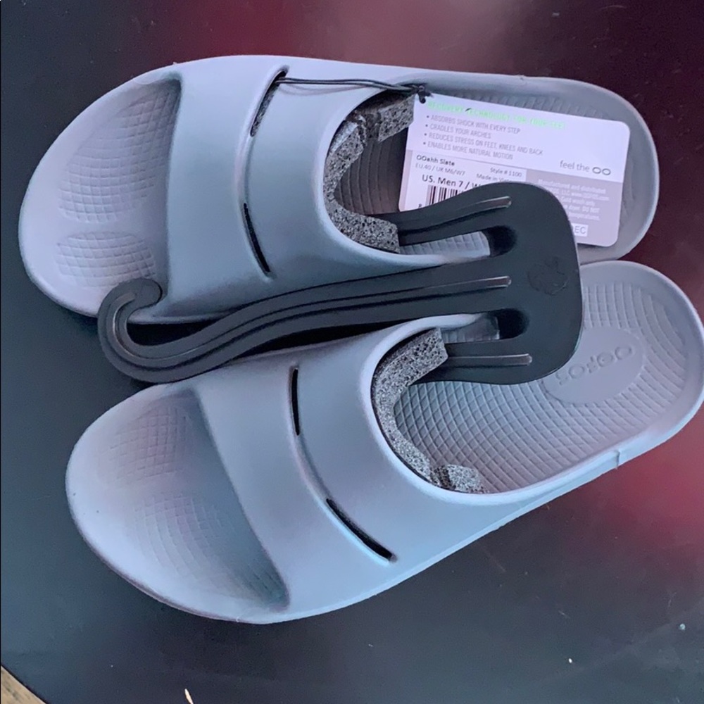 Oofos recovery sandals